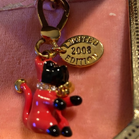 NWT and Box Juicy Couture Devil Yorke Charm #YJRU2331 never taken out of box - Picture 5 of 14